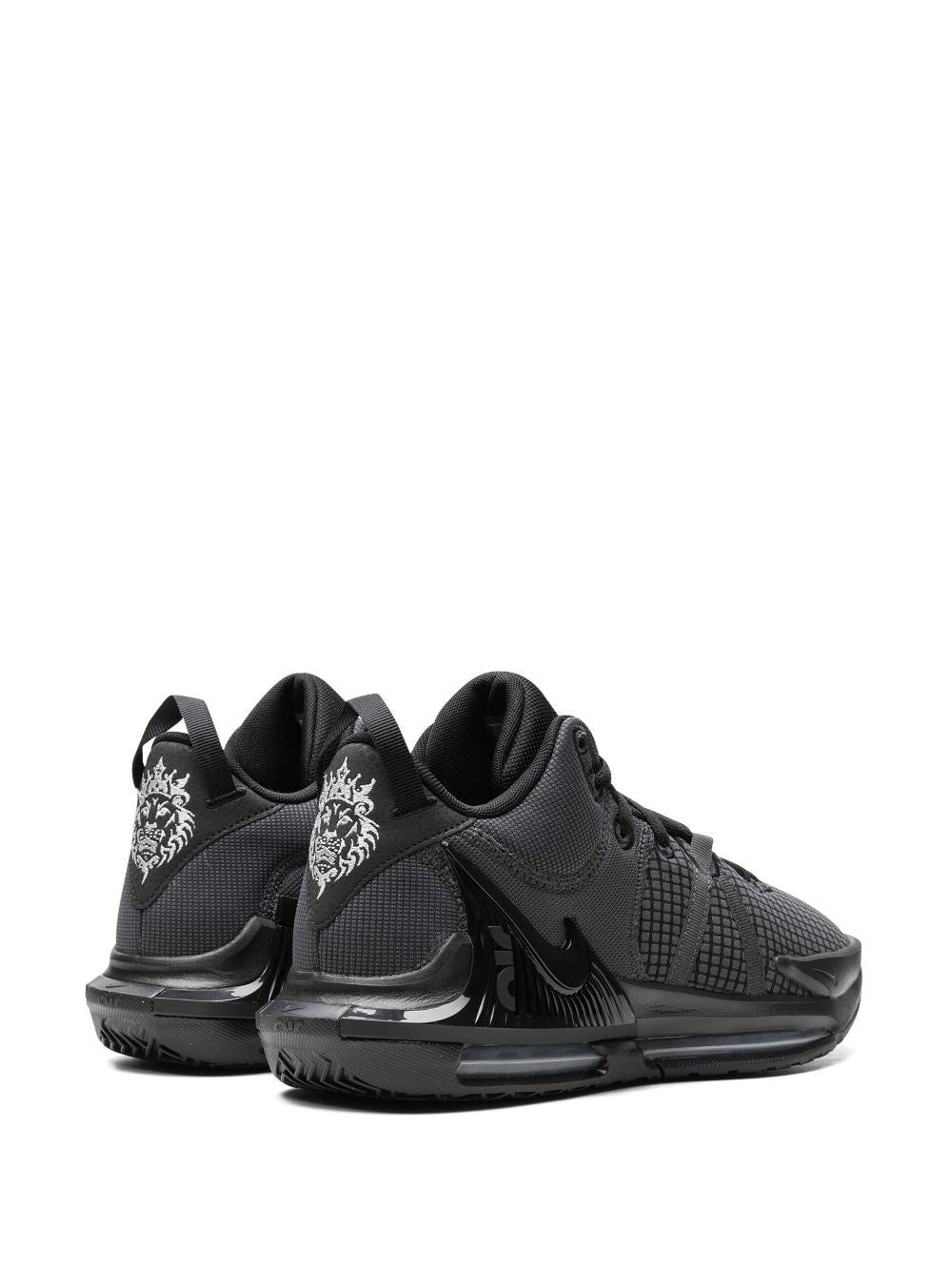 Nike LeBron "Witness 7"