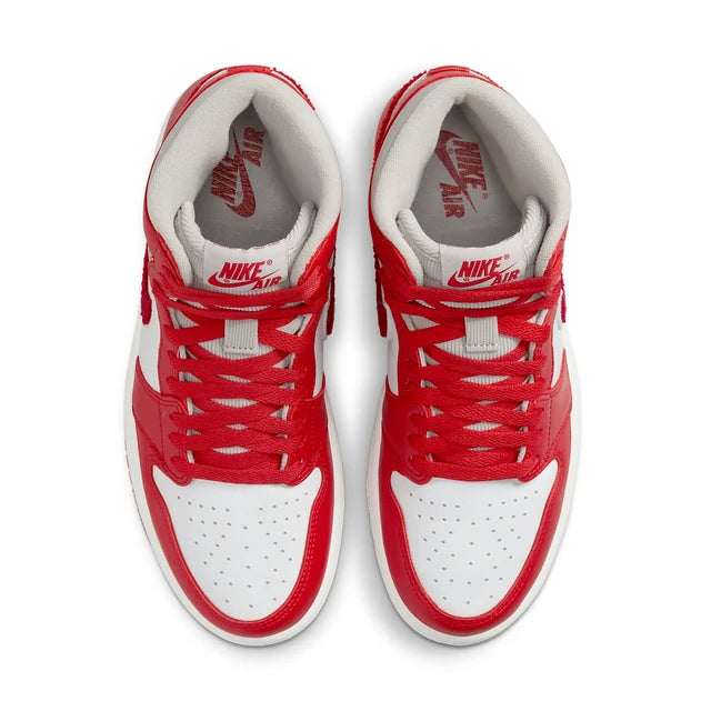 Air Jordan 1 High OG Women's 'Newstalgia Chenille'
