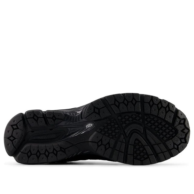 2002R 'Protection Pack Black'