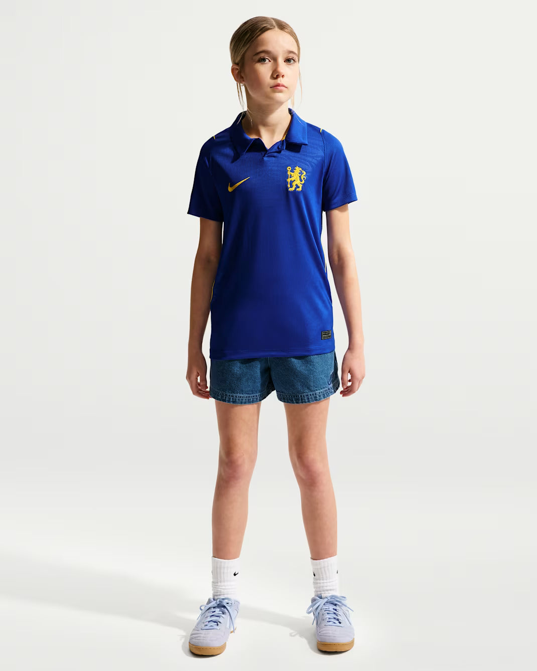 Nike Chelsea F.C. 2026/27 Older Kids Home Dri-FIT Shirt