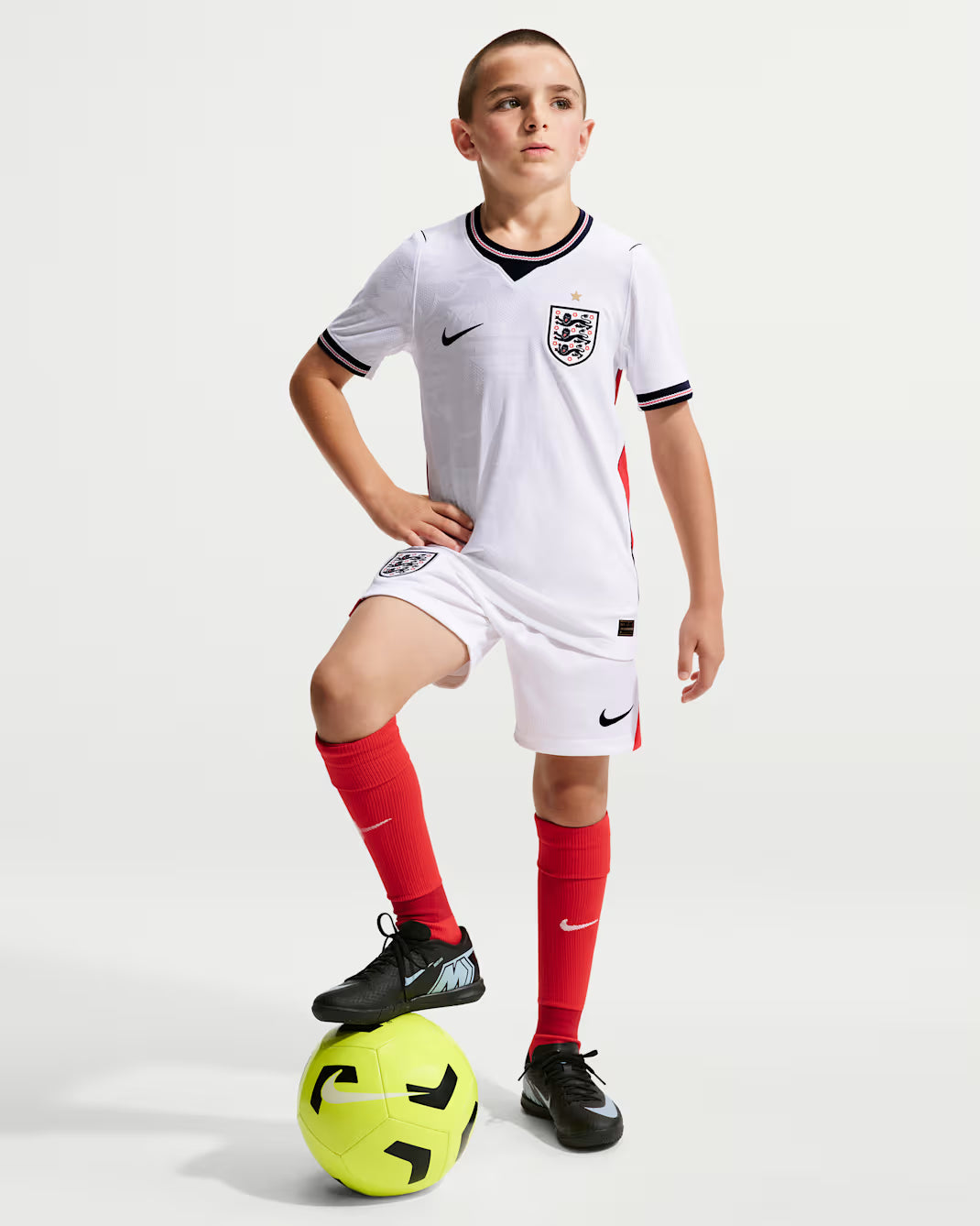 Nike England Older Kids' 2026 Home Dri-FIT Football Shirt