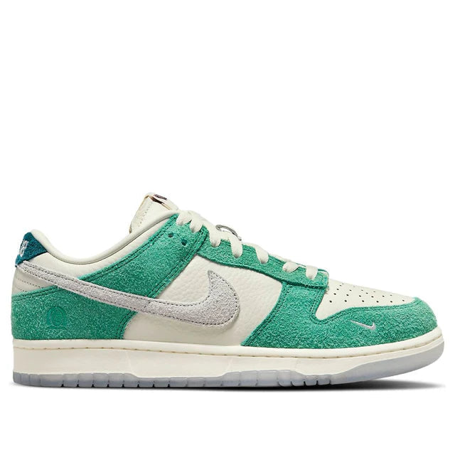 Nike x Kasina Dunk Low 'Road Sign'